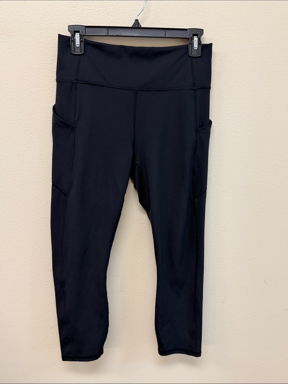 Fabletics Black High-Waist Capri Leggings with Side Pockets